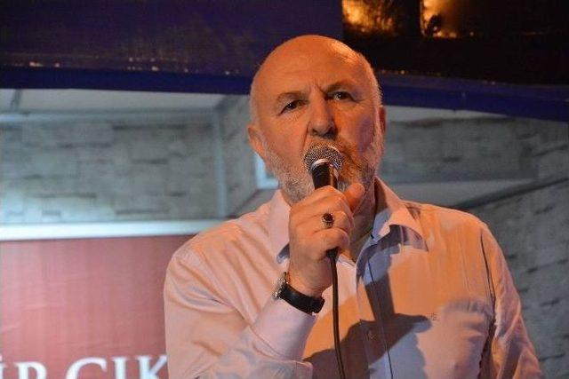 İl Genel Meclisi Toplantısı “demokrasi Nöbeti”nin Tutulduğu Meydanda Yapıldı