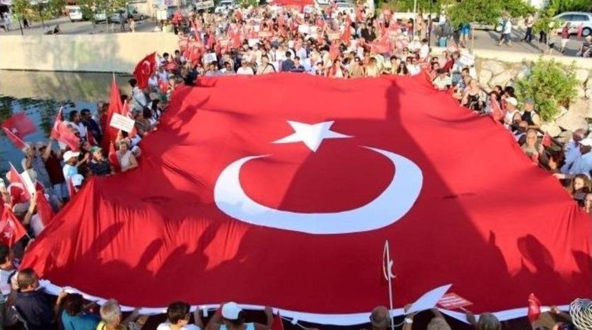 Edremit Chp&rsquo;den "cumhuriyet Ve Demokrasi Mitingi"