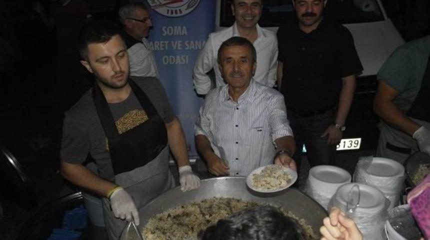 Soma Tso&rsquo;dan Kırkağa&ccedil;lılara İkram