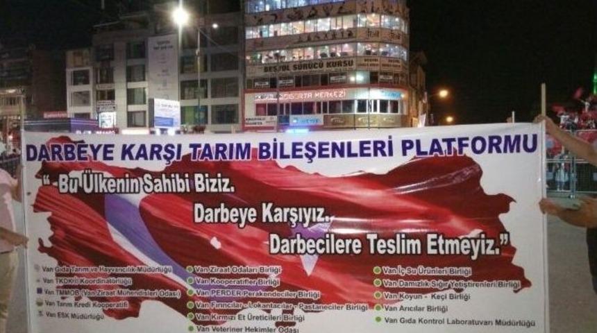 Tarım Bileşenlerinden Darbe Girişimine Pankartlı Tepki