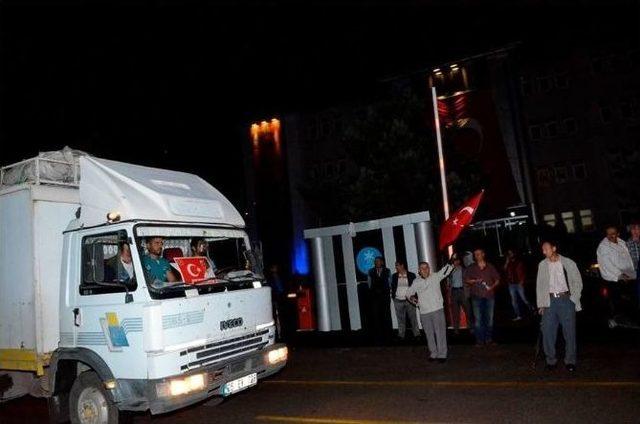 Erzurum Semt Pazarcılar Esnafı Derneği Demokrasi Nöbetine Destek Verdi