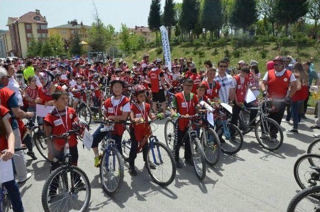 Bozüyük’te Gençlik Ve Zafer Bisiklet Turu Düzenlendi