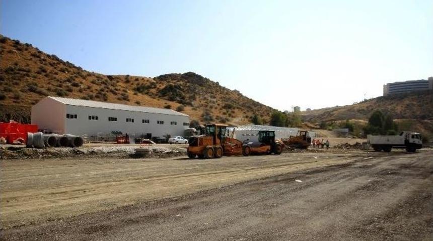 &Ccedil;ankaya Belediye Başkanı Taşdelen, Alacaatlı&rsquo;da Hazırlanan Lojistik Merkezi İnşaatını Gezdi