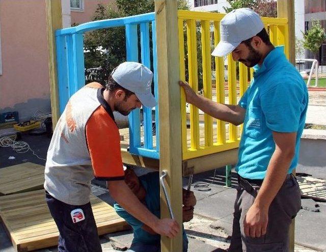 Çankaya Belediyesi Gündüz Bakımevleri’nde Eskiyen Çocuk Alanlarını Yeniliyor