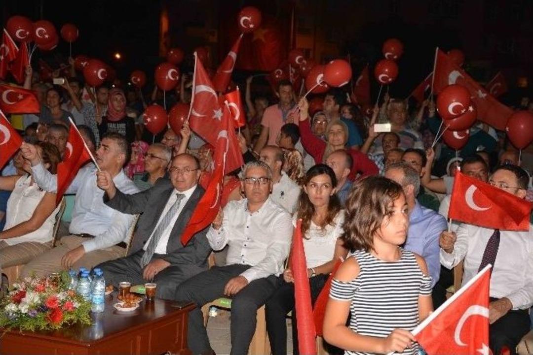 Vali &Ccedil;i&ccedil;ek, Dalaman&rsquo;da Demokrasi N&ouml;betine Katıldı