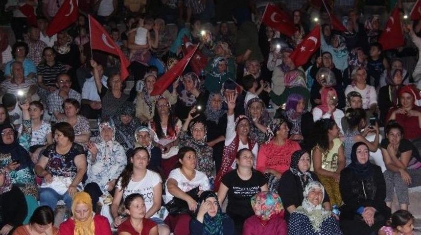 Engelli Dev &Ccedil;ınarlar Demokrasi N&ouml;betinde