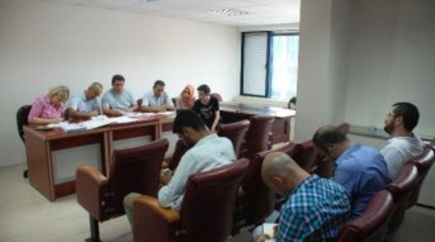 İzmit Belediyesi, Kaynak Malzemesi İhalesi Düzenledi