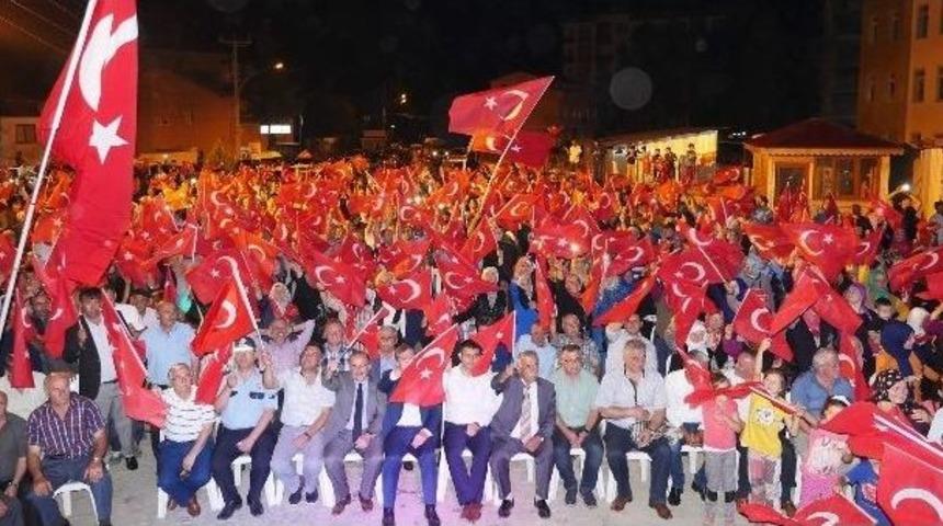 D&uuml;zk&ouml;y&rsquo;de Demokrasi Mitingi D&uuml;zenlendi