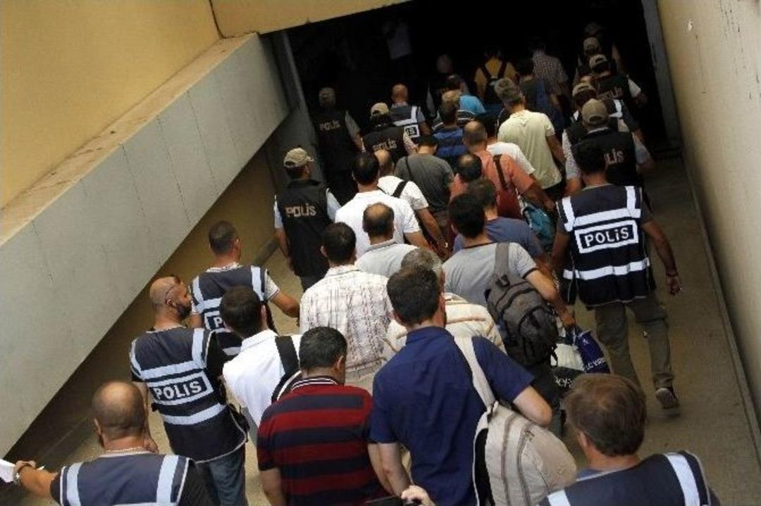 Antalya&rsquo;da G&ouml;zaltına Alınan 22 Polis Adliyede