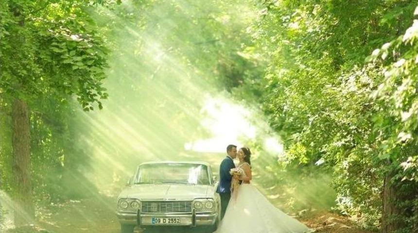 D&uuml;ğ&uuml;nlerde &rsquo;klasik&rsquo; İlgi