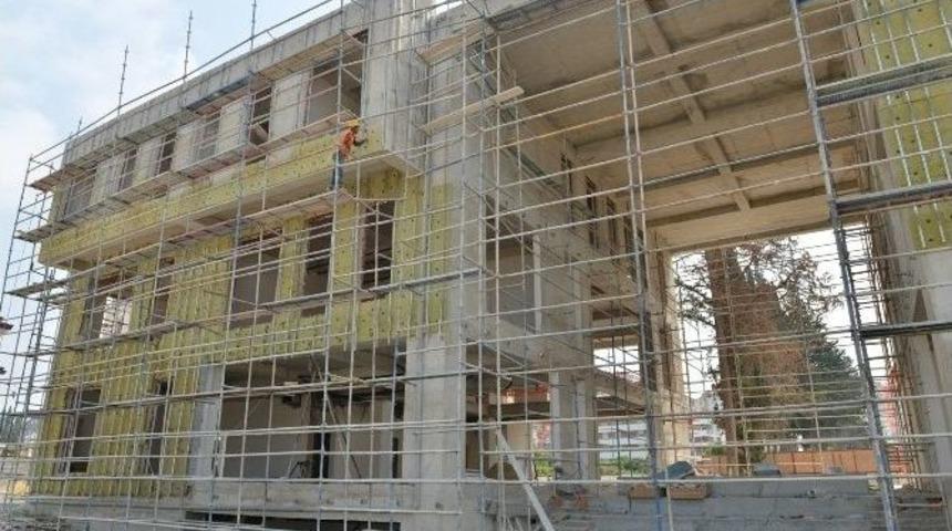 Yaşlılar Kreşi&rsquo;nde İnşaat &Ccedil;alışmaları S&uuml;r&uuml;yor