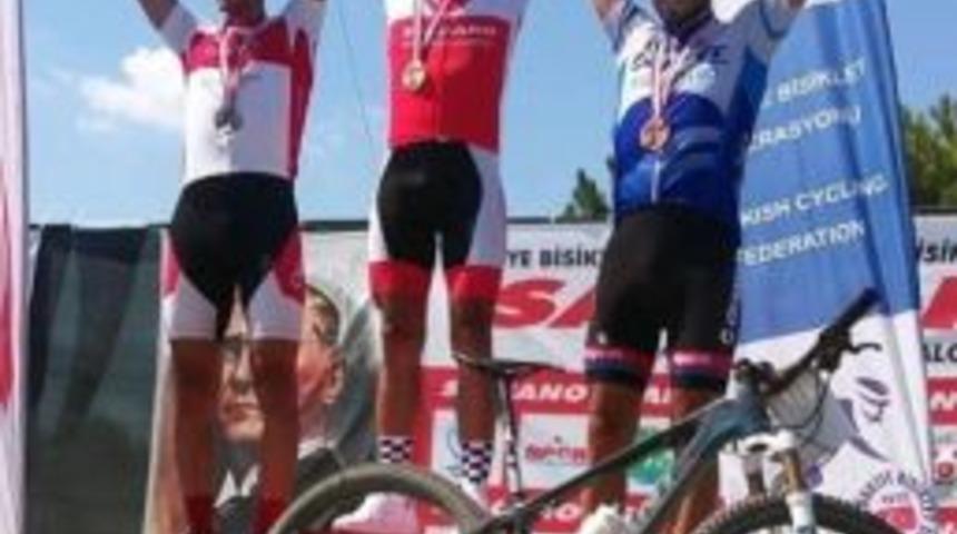 Adıyamanlı Bisiklet Yarış&ccedil;ısı T&uuml;rkiye 3.s&uuml; Oldu