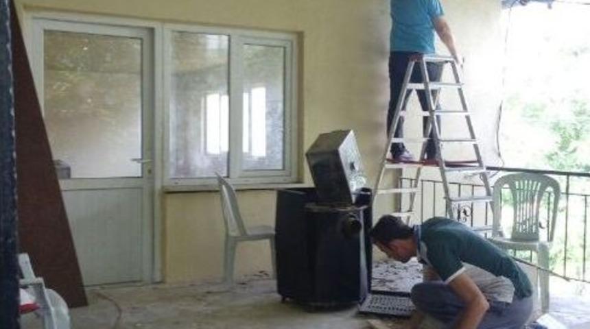 Yukarı Kayacık D&uuml;ğ&uuml;n Salonu Ve Muhtarlığı Bakımdan Ge&ccedil;irildi