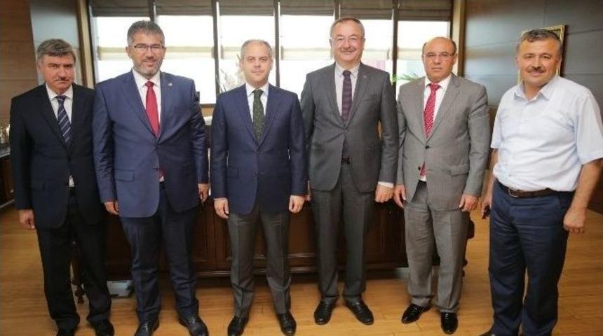 Bakandan K&ouml;yceğiz İ&ccedil;in Kapalı Spor Salonu S&ouml;z&uuml;