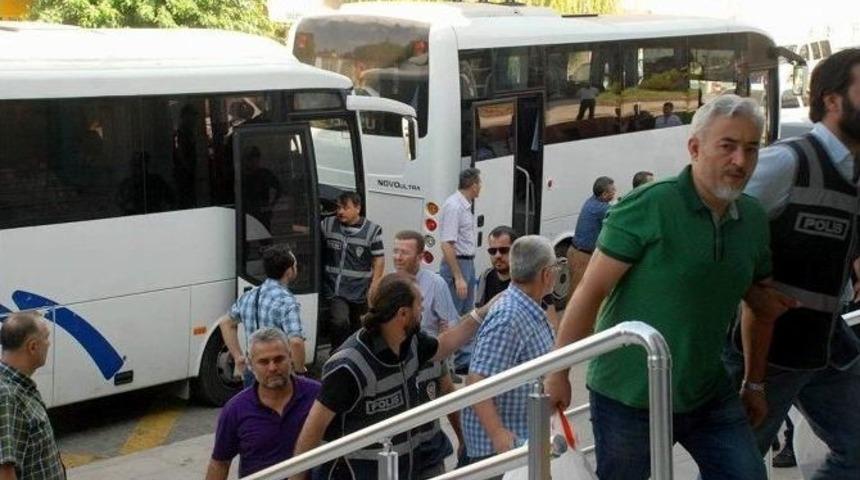 Aydın’da Fetö Zanlıları Adliyeye Sevk Edildi