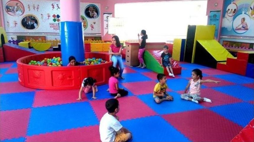 &Ccedil;ocuklar Eğlenerek &Ouml;ğreniyor