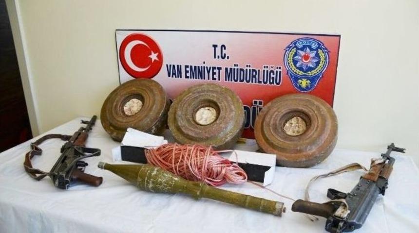 Van&rsquo;da Zırhlı Polis Aracına Bombalı Saldırı