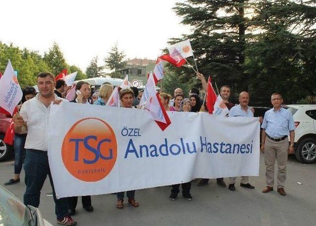 Özel Eskişehir Tsg Anadolu Hastanesi’nden Demokrasi Yürüyüşüne Destek