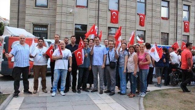 Özel Eskişehir Tsg Anadolu Hastanesi’nden Demokrasi Yürüyüşüne Destek