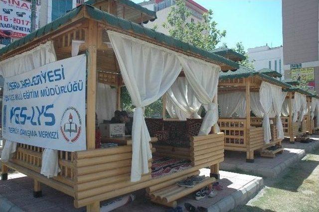 Tuşba Belediyesi’nden Öğrencilere Rehberlik Hizmeti