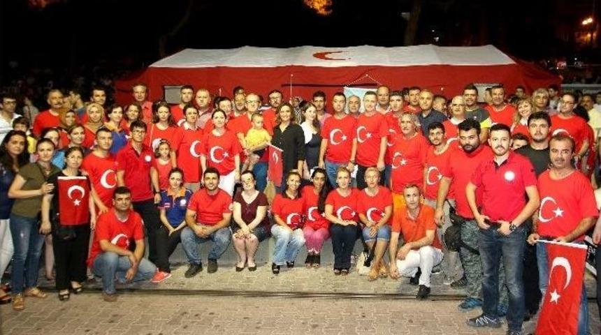 Demokrasi N&ouml;bet&ccedil;ileri İ&ccedil;in N&ouml;betteler