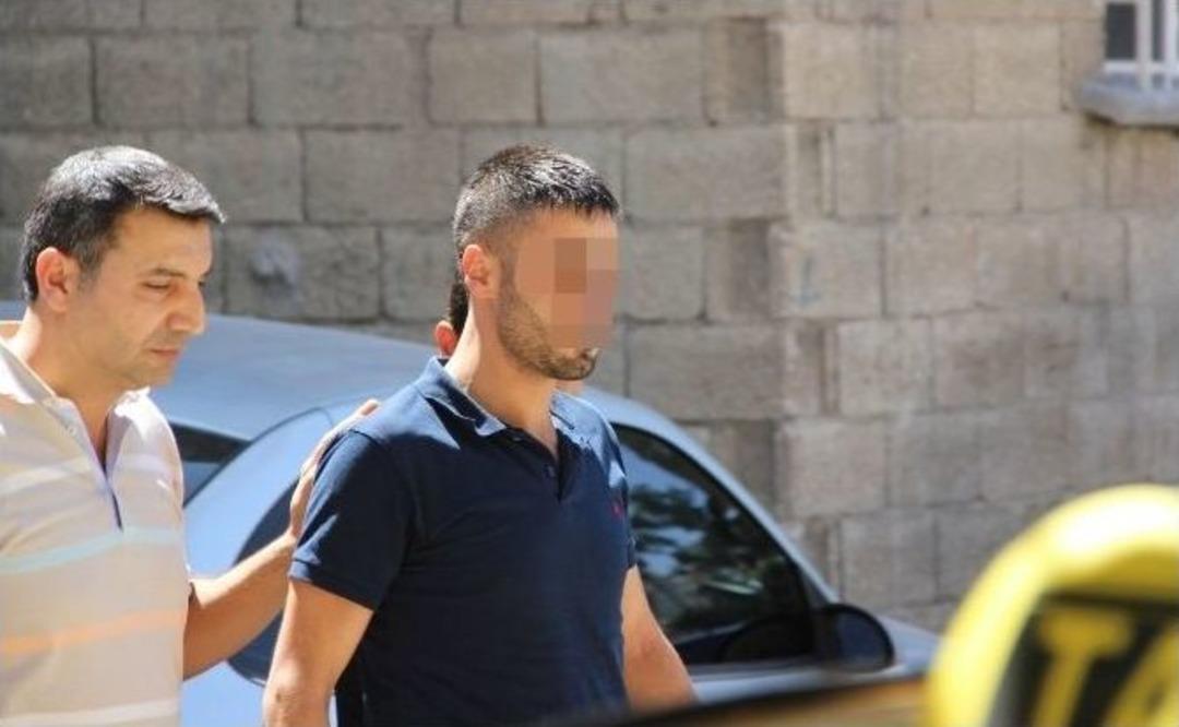 (&ouml;zel Haber) Eşini Ve &Ccedil;ocuğunu Rehin Alıp Rastgele Ateş A&ccedil;tı