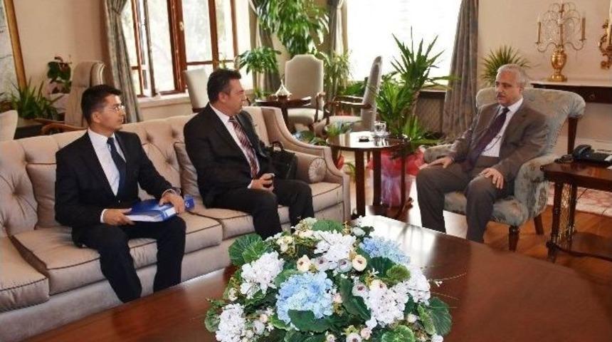 Vali G&uuml;ven&ccedil;er Konuklarını Ağırlamaya Devam Ediyor