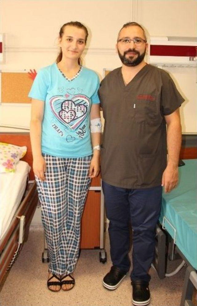 Omurga Eğriliği Olanlar Om&uuml;&rsquo;de Şifa Buluyor 1