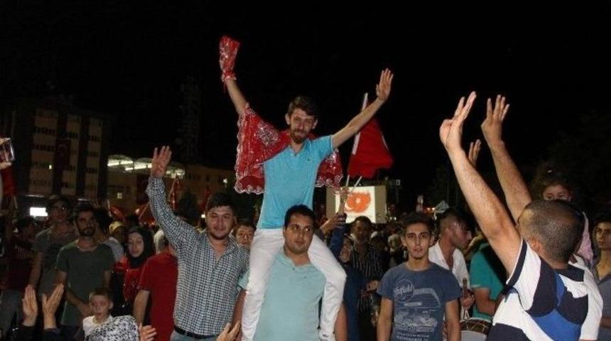 Demokrasi N&ouml;betinden Vatan N&ouml;betine