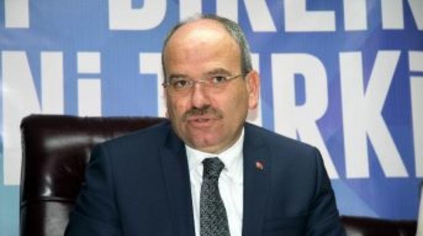 Ahmet Ak&ccedil;ay G&ouml;revini Devrediyor