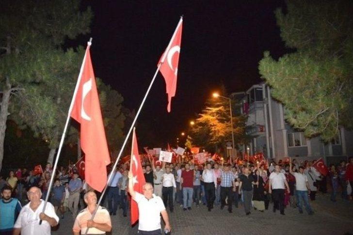 Gediz’de ‘demokrasi Ve Milli İrade Yürüyüşü’ Düzenlendi G4