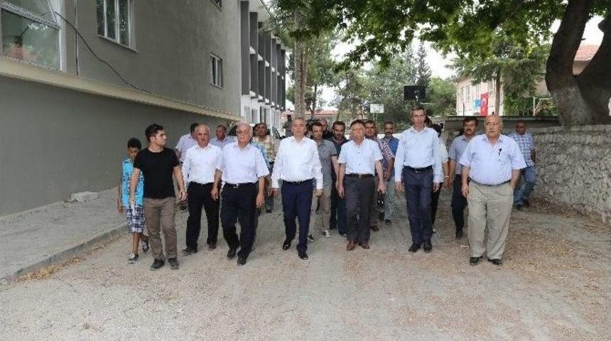 Başkan Zolan Serinhisar&rsquo;da Vatandaşlarla Bir Araya Geldi