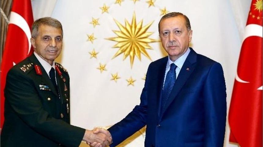Cumhurbaşkanı Erdoğan, Eski Jandarma Genel Komutanı Mendi&rsquo;yi Kabul Etti