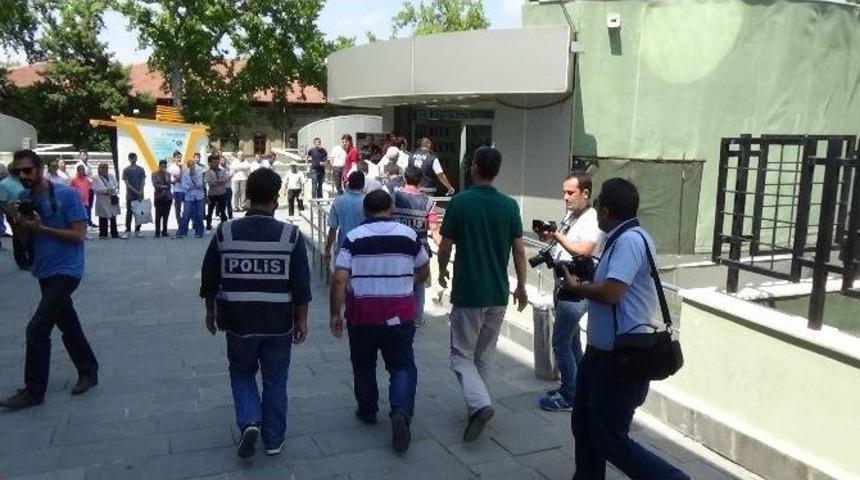 K&uuml;tahya&rsquo;da 5 Emniyet Mensubu Tutuklandı