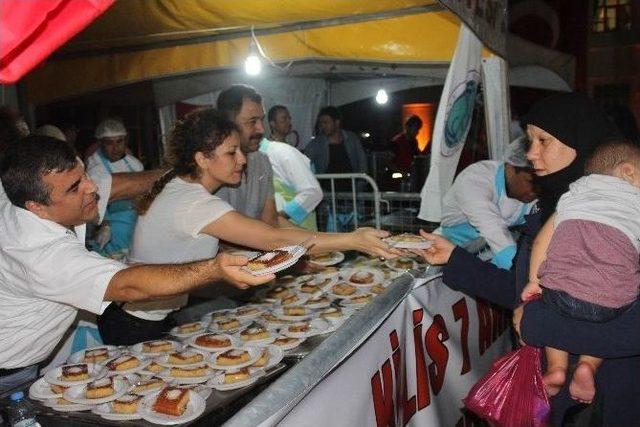 Demokrasi Nöbeti Coşkuyla Devam Ediyor