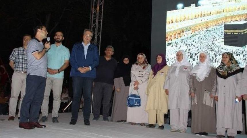 Vali Aktaş&rsquo;dan Hacı Adaylarına, &ldquo;darbecileri G&ouml;z&uuml;n&uuml;z&uuml;n &Ouml;n&uuml;ne Getirin Taşlayın&rdquo; Dedi
