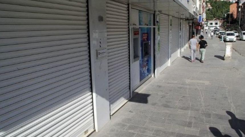 Hakkari&rsquo;de Esnaf Kepenk A&ccedil;madı