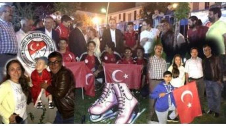 Buz Ailesi Demokrasi N&ouml;betinde