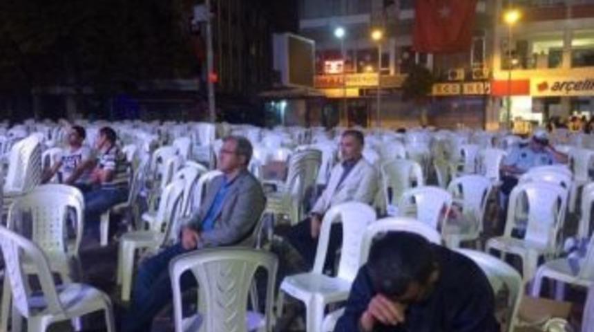 Akyazı Belediye Başkanı Hasan Akcan&rsquo;dan &Ouml;rnek Davranış