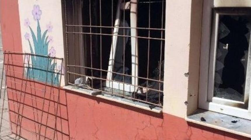 Ter&ouml;ristler Anaokulunu Yaktı