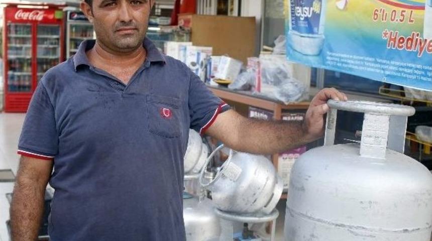 Topal Hırsız İki B&uuml;y&uuml;k T&uuml;p&uuml; Saniyeler İ&ccedil;inde &Ccedil;aldı