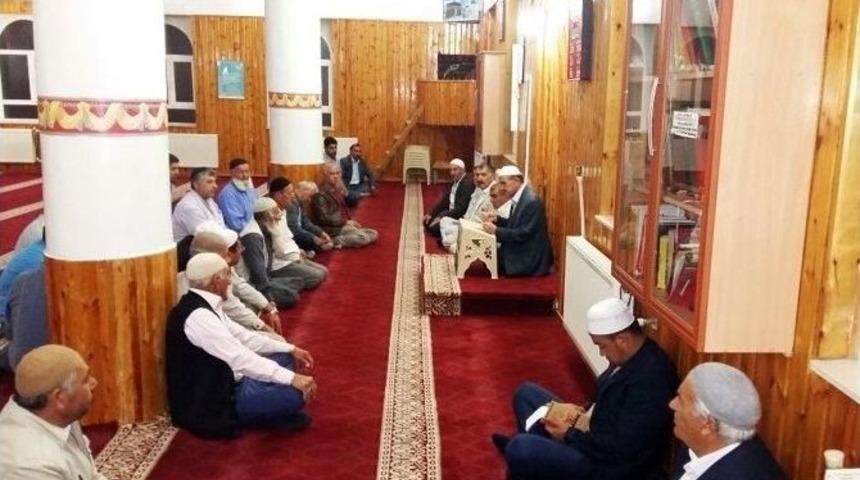 Adilcevaz&rsquo;da Hacı Adayları Kutsal Topraklara Uğurlandı