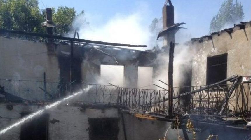 Çorum’da Ev Yangını