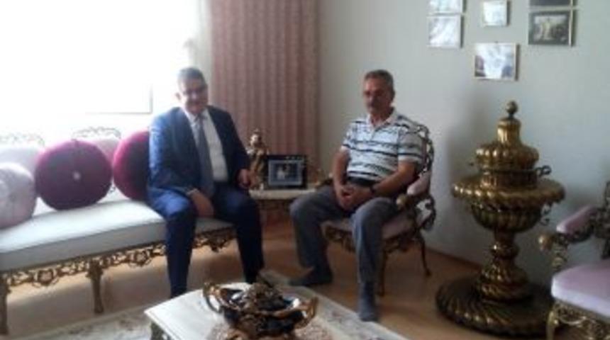 Vali Pekmez, Toprak Ailesi&rsquo;ne Taziye Ziyaretinde Bulundu