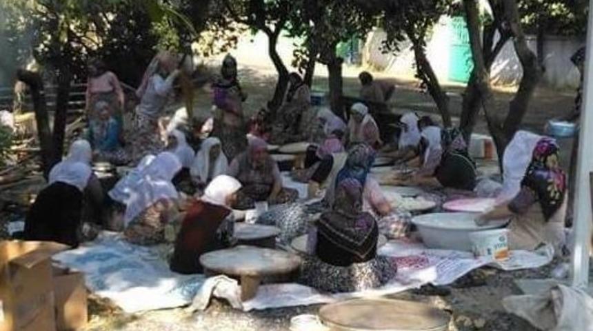 K&ouml;yl&uuml; Kadınlardan Demokrasi N&ouml;beti Tutanlara G&ouml;zleme