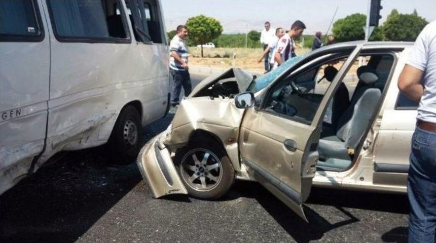 Malatya&rsquo;da Trafik Kazası: 1&rsquo;i Ağır 7 Yaralı