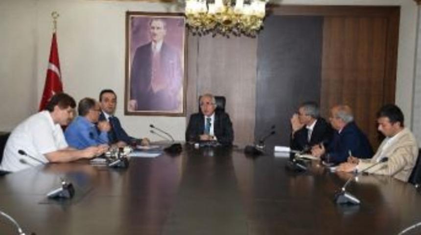 Rabia Meydanı İ&ccedil;in Toplandılar