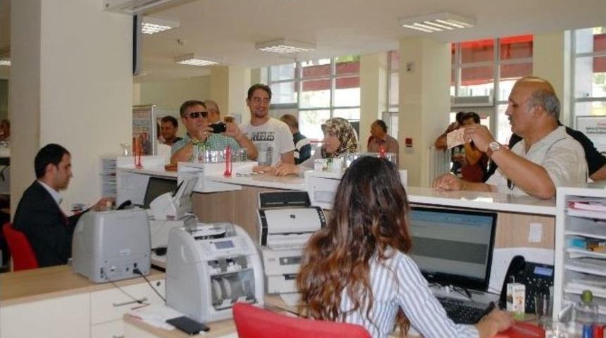 Ak Parti Burdur İl Teşkilatından Dayanışma Kampanyası&rsquo;na Destek