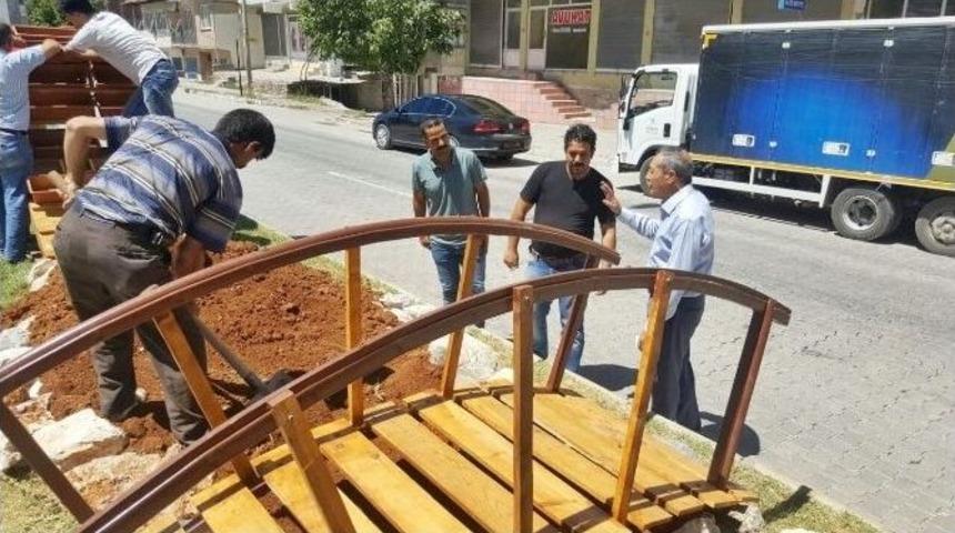 G&ouml;lbaşı İl&ccedil;esinde Peyzaj &Ccedil;alışmaları Devam Ediyor