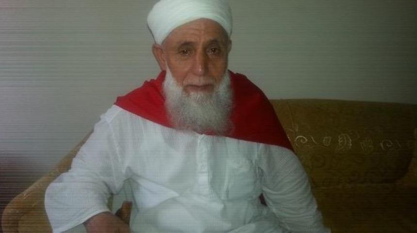 (&ouml;zel Haber) 15 Temmuz&rsquo;da Sakat Bacağına Rağmen Koltuk Değnekleriyle 8 Kilometre Y&uuml;r&uuml;d&uuml;